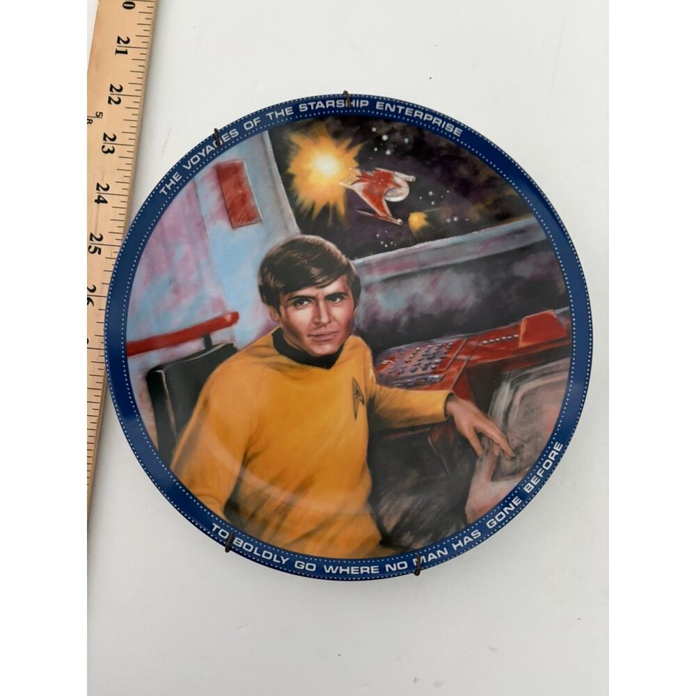 vtg star trek  Chekov collectors plate by susie morton